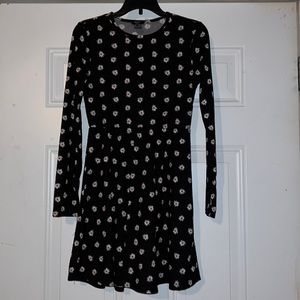 Girls 11/12 Black long sleeve floral dress